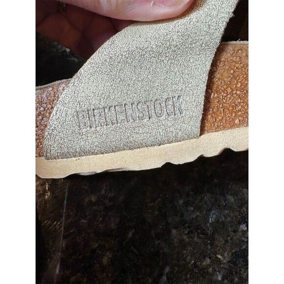 Birkenstock Gizeh Women's Thong Sandals Gold Size 38 Casual Summer - Picture 6 of 8